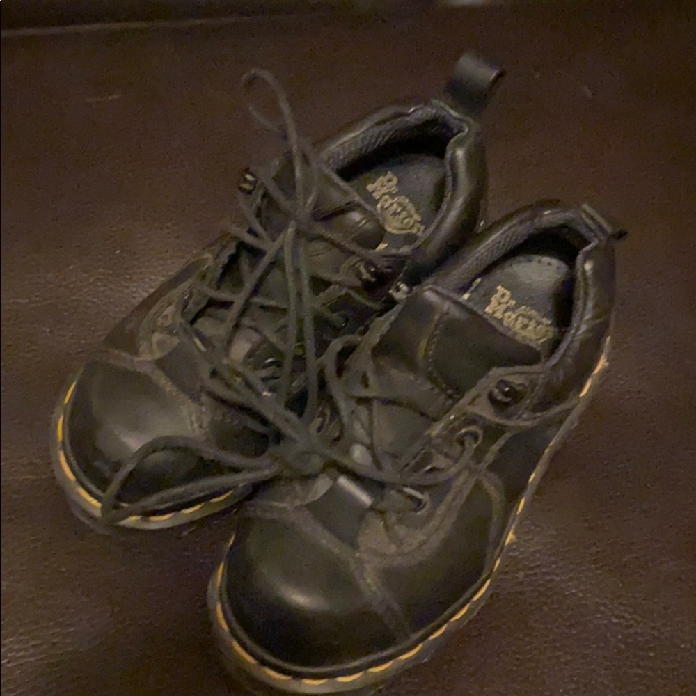 Dr Martin youth size 12. Great condition!